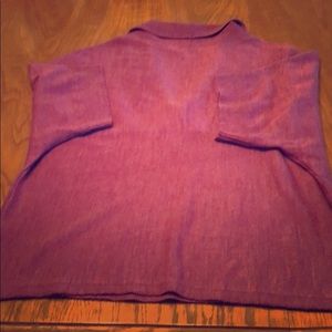 Women’s short sleeve v- neck sweater